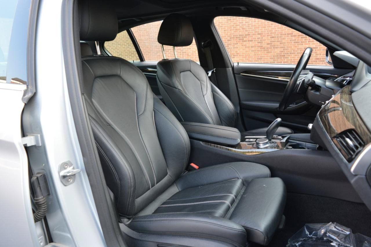 Used 2019 BMW 530i xDrive w/ Convenience Package AWD/4WD image 17