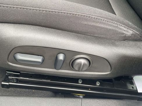 Used 2023 Chevrolet Malibu LT FWD image 15