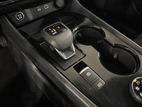 Certified 2023 Nissan Rogue SV image 33