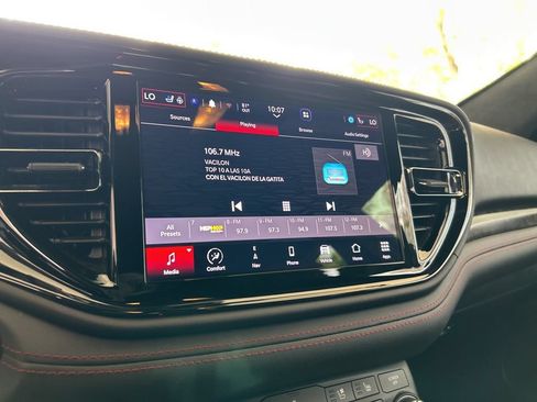 Used 2024 Dodge Durango R/T AWD/4WD image 8