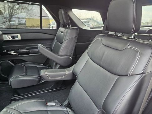 Used 2023 Ford Explorer ST w/ Equipment Group 401A image 21