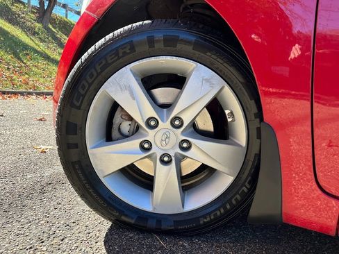 Used 2013 Hyundai Elantra GLS w/ Preferred Pkg image 45