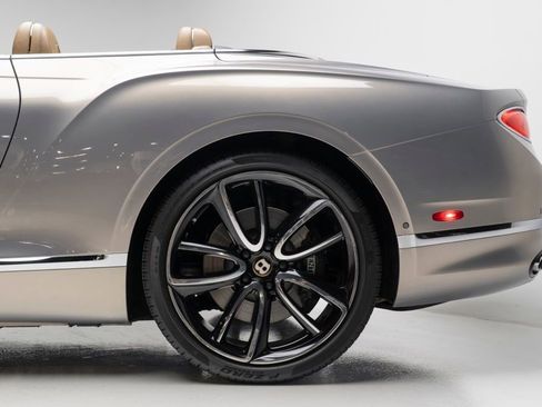 Used 2020 Bentley Continental GT image 59