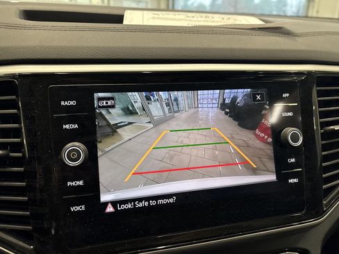 Used 2022 Volkswagen Atlas SE w/ Black Wheel Package image 29