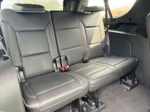 Used 2021 Chevrolet Suburban Premier AWD/4WD image 28
