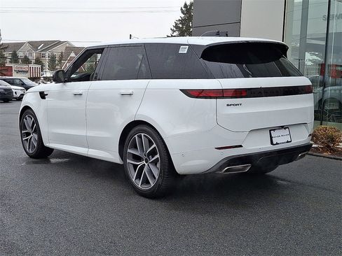 New 2026 Land Rover Range Rover Sport Dynamic SE image 4