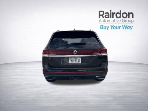 Used 2024 Volkswagen Atlas SE AWD/4WD image 6