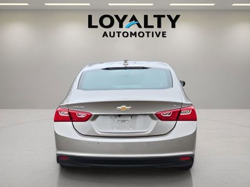 Used 2024 Chevrolet Malibu LT image 4