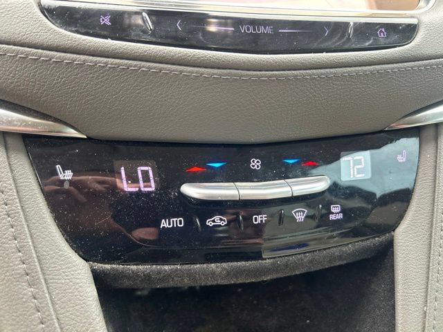 Used 2017 Cadillac XT5 Luxury w/ Driver Awareness Package FWD image 11