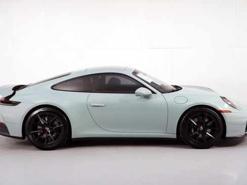 Used 2025 Porsche 911 Carrera image 54