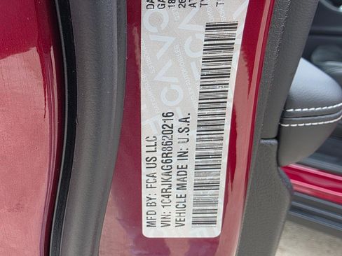 Used 2024 Jeep Grand Cherokee L Altitude image 34