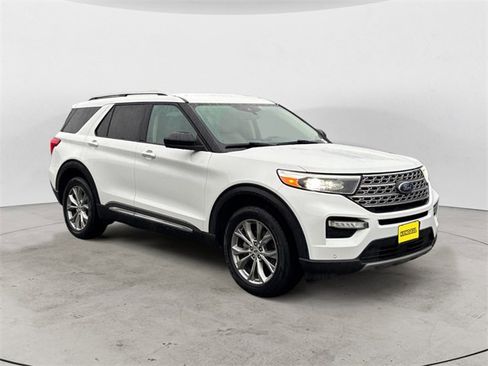 Used 2023 Ford Explorer Limited image 7