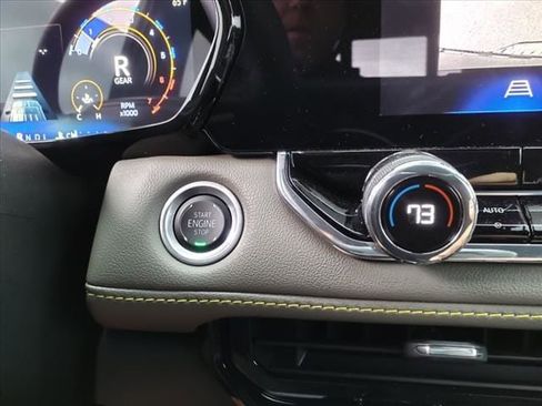 New 2024 Chevrolet Colorado ZR2 w/ Safety Package image 30