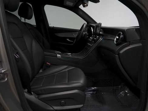 Used 2019 Mercedes-Benz GLC 300 image 14