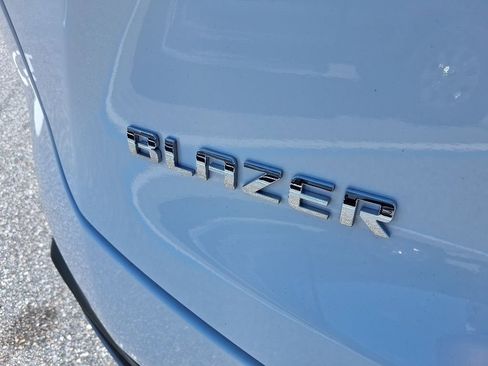 Used 2025 Chevrolet Blazer LT FWD image 7