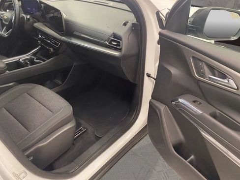 Used 2025 Chevrolet Traverse LT AWD/4WD image 20