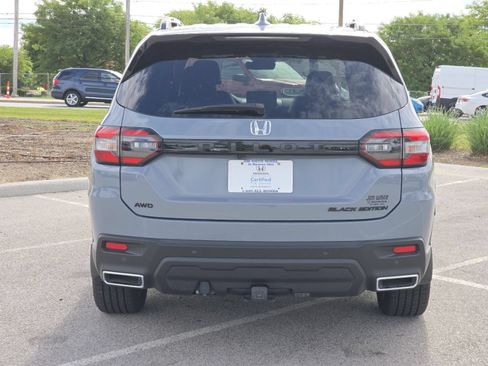 Certified 2025 Honda Pilot Black Edition image 20