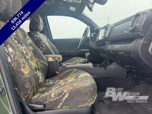 Used 2022 Toyota Tacoma TRD Off-Road w/ Technology Package image 12