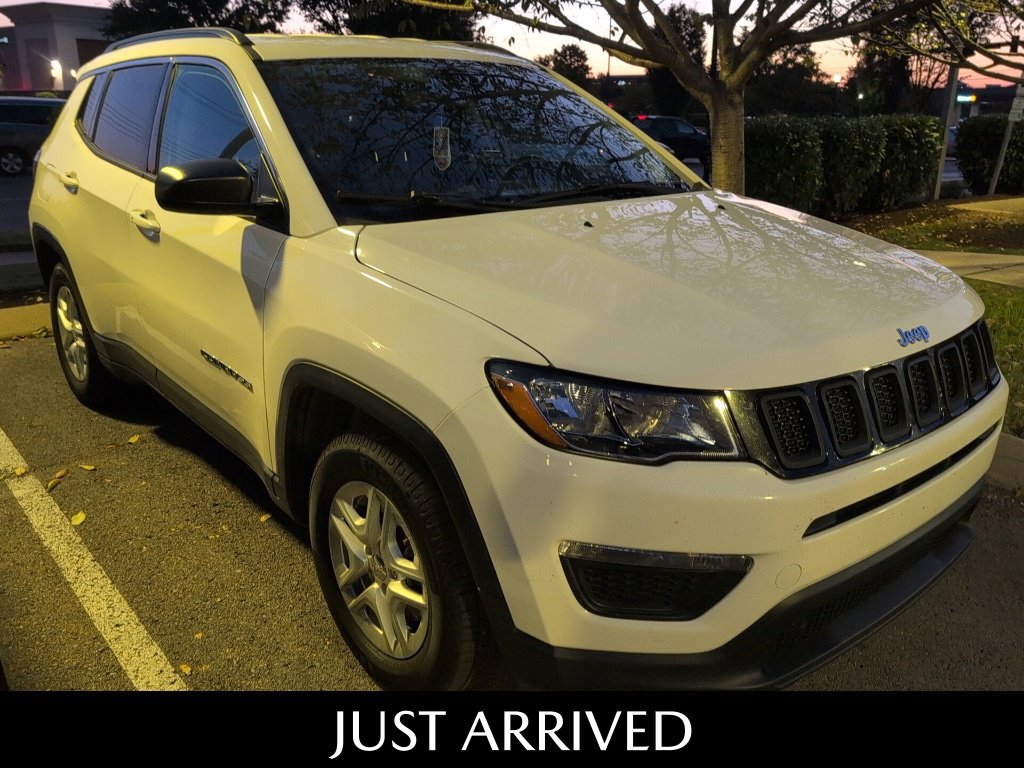 Used 2019 Jeep Compass Sport w/ Tech Group FWD image 3