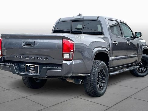 Used 2020 Toyota Tacoma SR w/ SR Convenience Package image 12