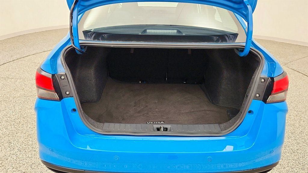 Used 2025 Nissan Versa SR w/ Trunk Package FWD image 20