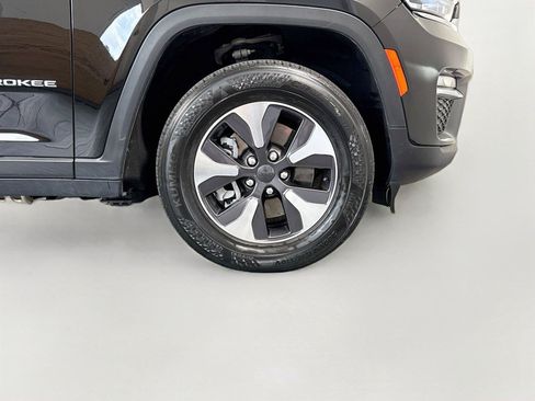 Used 2024 Jeep Grand Cherokee Limited 4xe AWD/4WD image 36
