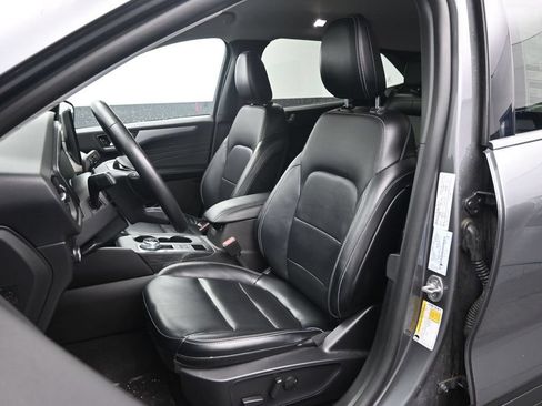 Used 2024 Ford Escape Platinum AWD/4WD image 18