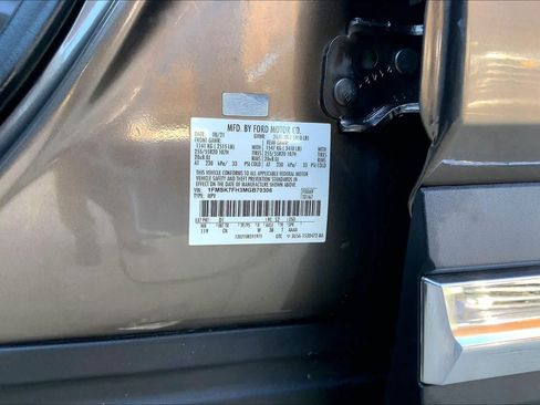 Used 2021 Ford Explorer Limited w/ Equipment Group 301A RWD image 34