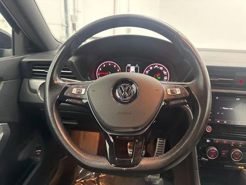 Used 2022 Volkswagen Passat 2.0T R-Line image 22