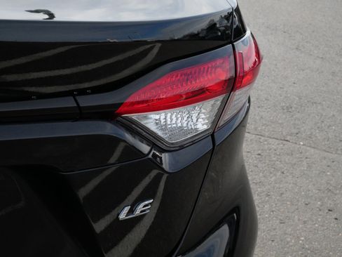 Used 2025 Toyota Corolla LE image 17