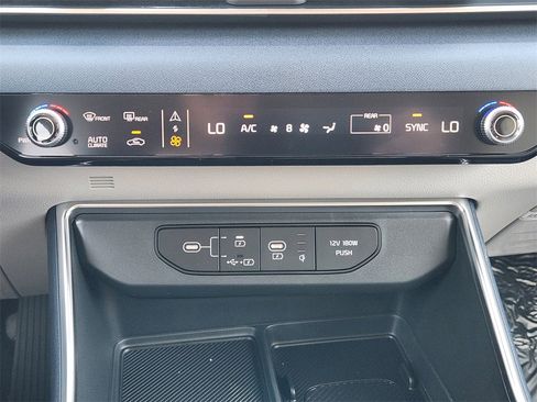 New 2026 Kia Carnival SX image 14