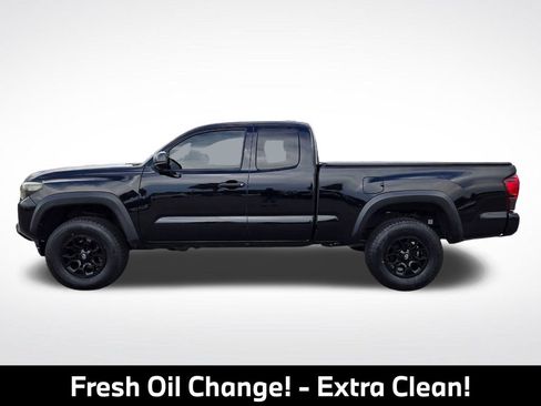 Used 2020 Toyota Tacoma SR w/ SX Package AWD/4WD image 4