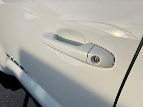 Used 2020 Toyota Tacoma SR5 RWD image 29