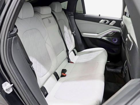 Used 2024 BMW X6 M60i image 36