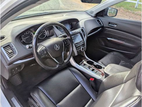 Used 2017 Acura TLX V6 w/ Technology Package image 18