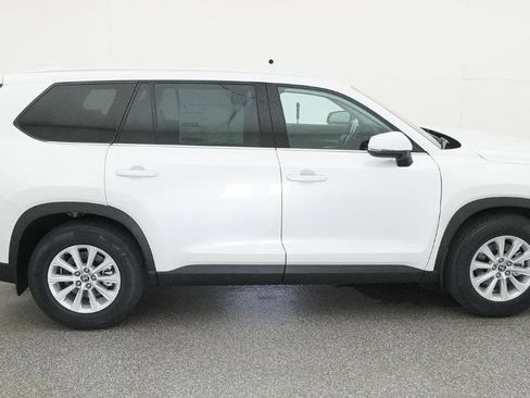New 2026 Toyota Grand Highlander FWD image 26