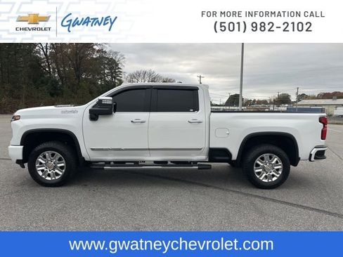 Used 2024 Chevrolet Silverado 2500 High Country w/ High Country Premium Package image 8