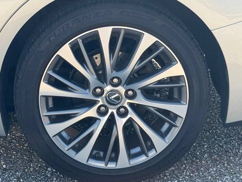 Used 2019 Lexus ES 350 w/ Premium Package FWD image 10