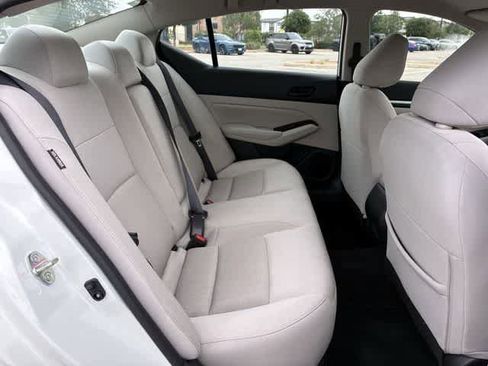 Used 2023 Nissan Altima 2.5 SV FWD image 21