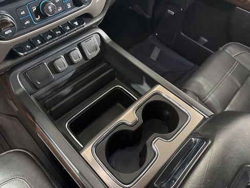 Used 2019 GMC Sierra 3500 Denali w/ Duramax Plus Package image 23