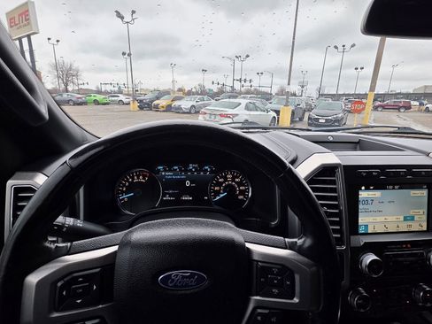 Used 2018 Ford F150 Platinum w/ Equipment Group 701A Luxury image 40