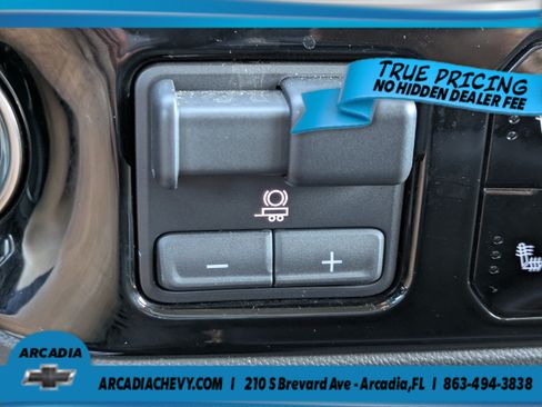 Used 2024 Chevrolet Silverado 2500 LTZ AWD/4WD image 30