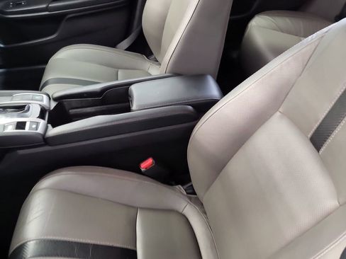 Used 2018 Honda Civic EX-L image 3