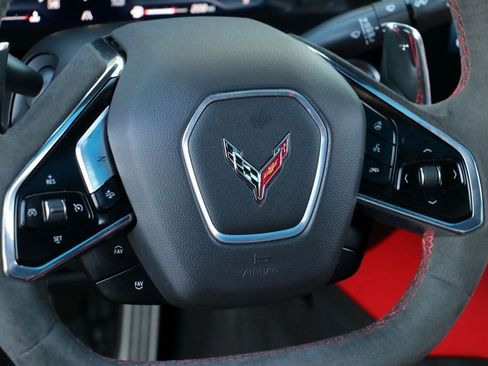 Used 2024 Chevrolet Corvette Stingray Preferred Cpe w/ 2LT image 22