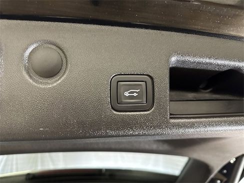 Certified 2024 Chevrolet Equinox RS image 24