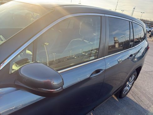 Used 2019 Honda Pilot EX image 17