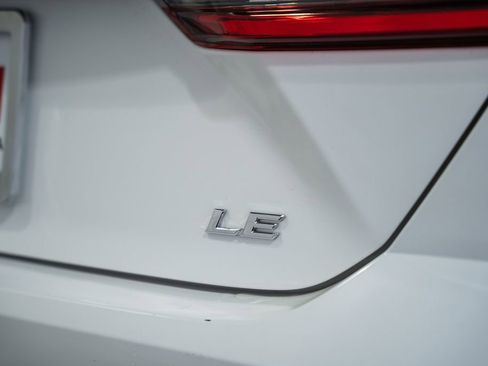 Used 2025 Toyota Camry LE image 7