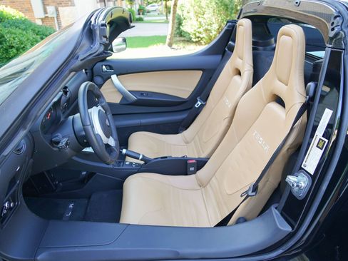 Used 2010 Tesla Roadster RWD image 3