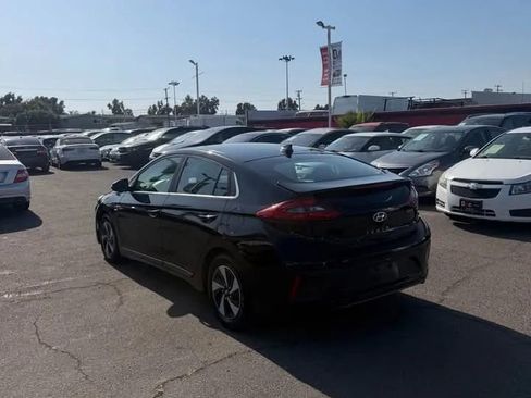 Used 2017 Hyundai Ioniq SEL FWD image 5