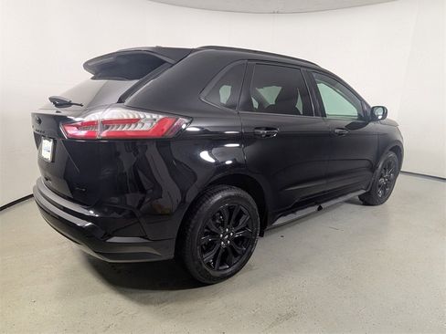 Used 2022 Ford Edge SE w/ Black Appearance Package image 7